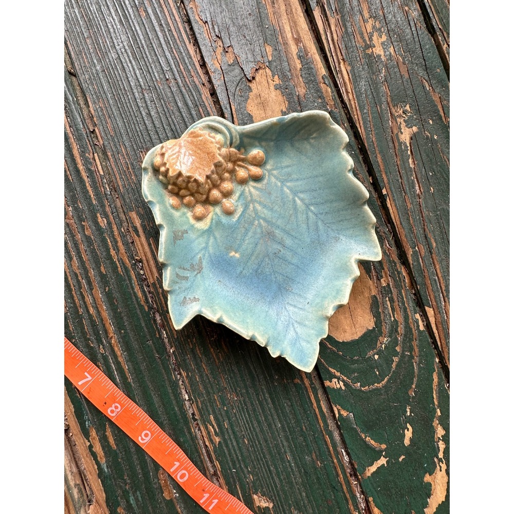 Vintage Japan Ceramic Grape Leaf Trinket Dish Blue Green Glaze A4352